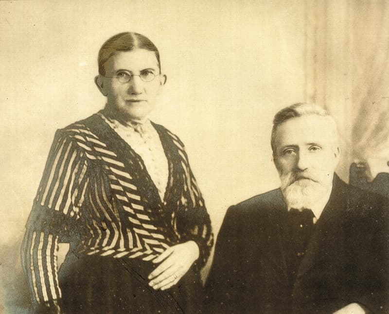 Historic Grainger family portrait